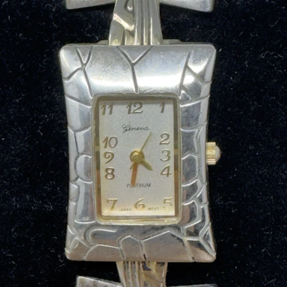 Geneva‎ Platinum 8197 Women's Ornate Filigree Vintage Cuff Bracelet Watch